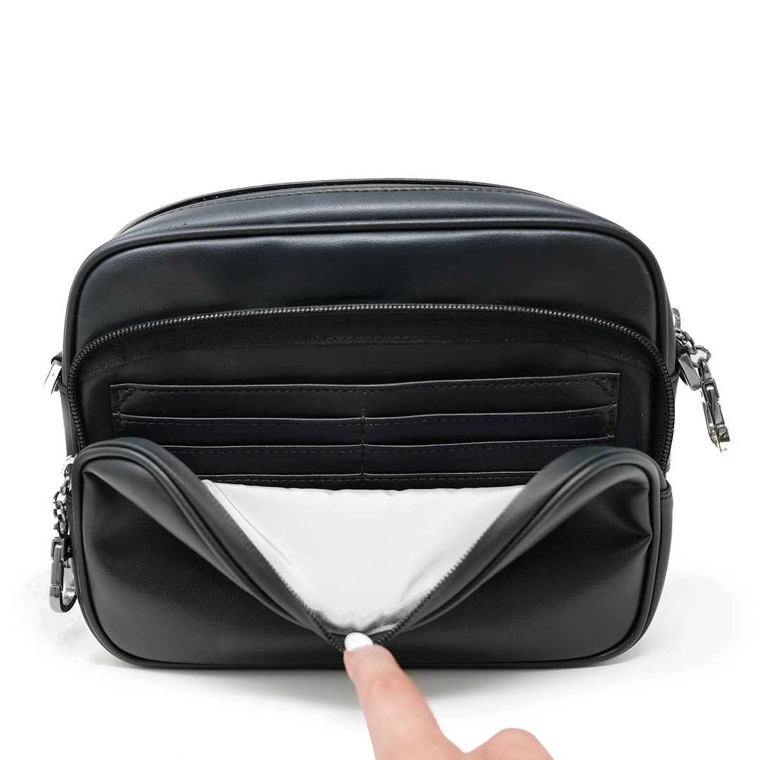 タ*ア様 LANA vip ポーチ Avenue London Pouch | Ruby Red and Light