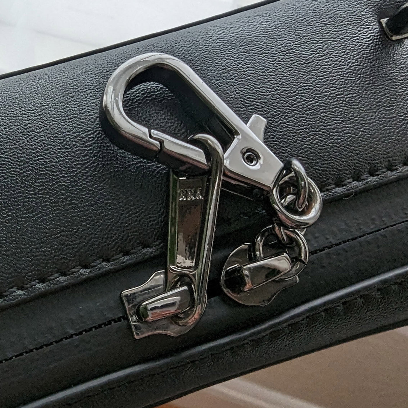 Used in Japan Bag] Louis Vuitton Gunmetal Black Silver Key Cadena Padlock  Singl